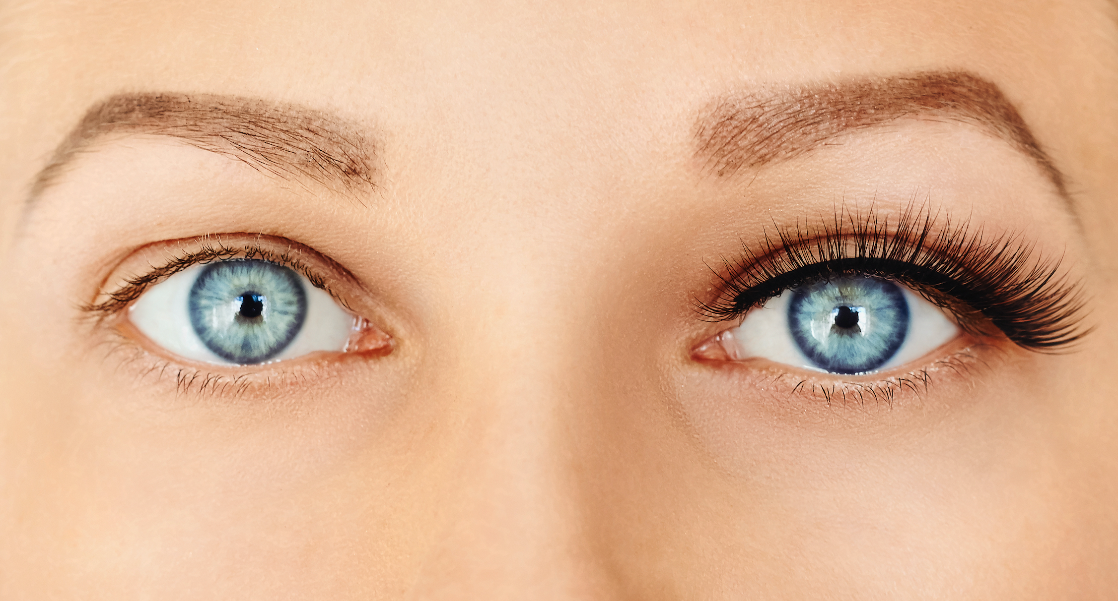 An example of one eye with lash extensions and one without