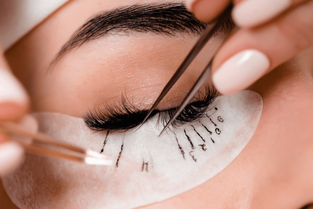 trialling lash extensions for the first time