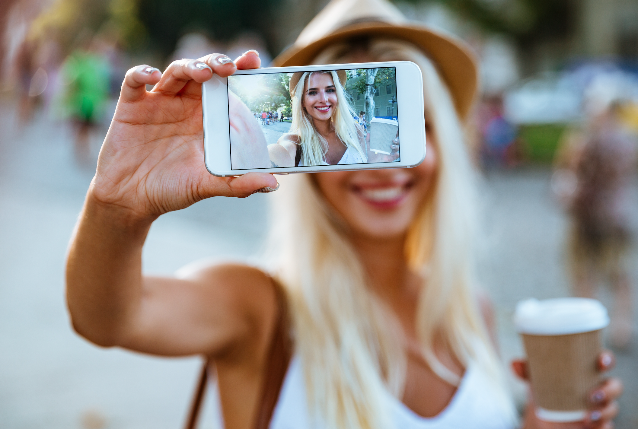 the best tech to help you take good selfies