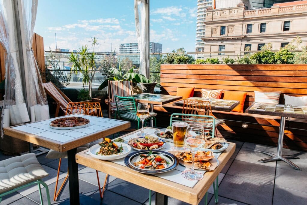 rooftop bar in the harbour, Ombre bar