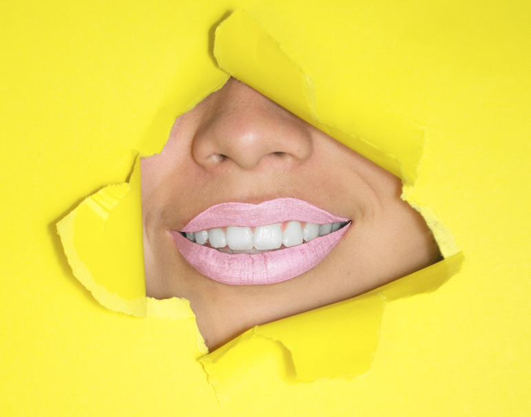 The essentials tools you need for wearing aligners