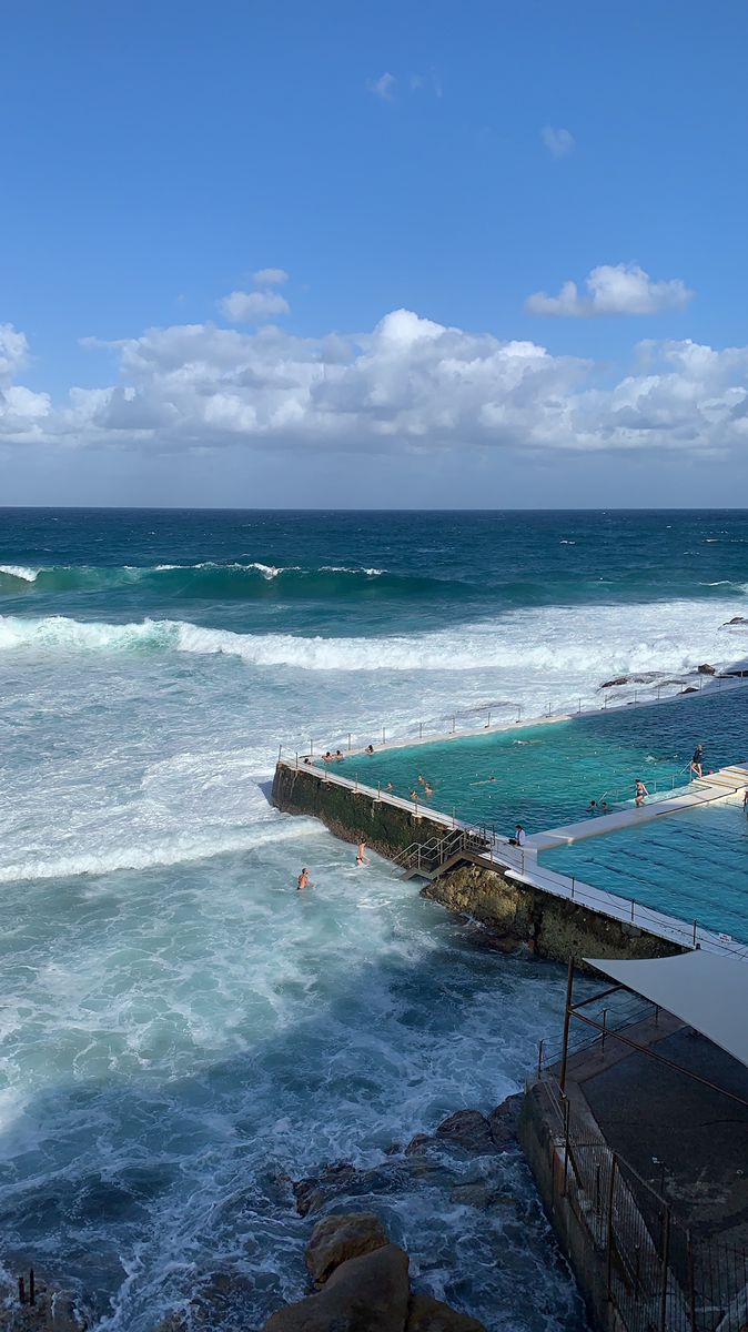Image of Bondi Beach from Alele on Pinterest
